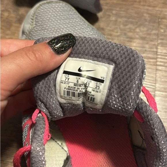 Girls Nike Downshifter 6 Shoes Sz 7Y - Picture 2 of 3